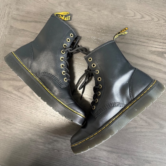 Dr. Martens Women’s Zavala Black Boots Size 7 - Picture 6 of 9